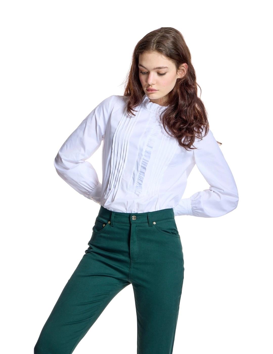 Alba Conde Pantalón Verde ligeramente acampanado