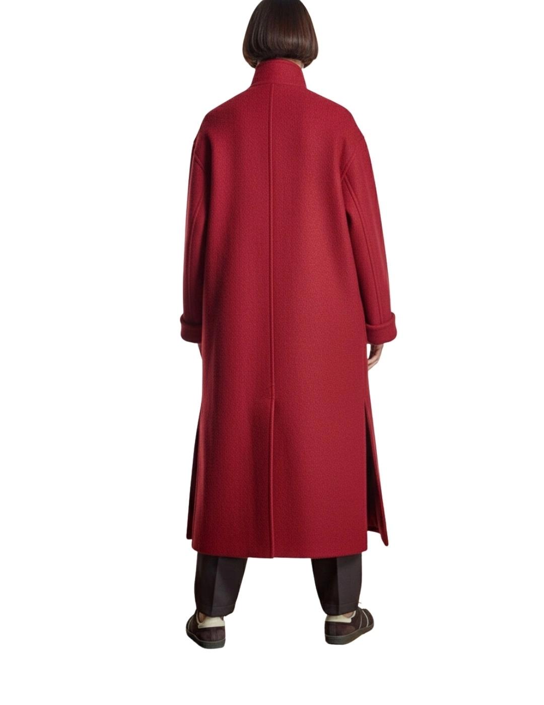 Alba Conde Abrigo Granate Oversize