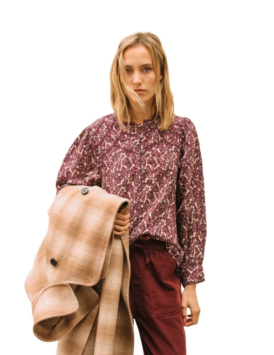 Indi & Cold Blusa con motivos botánicos Cereza