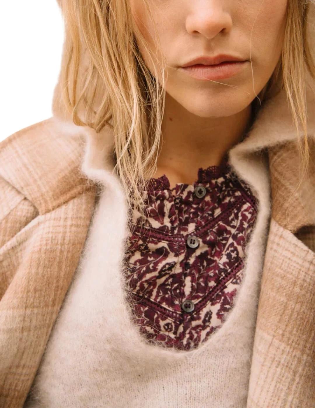 Indi & Cold Blusa con motivos botánicos Cereza