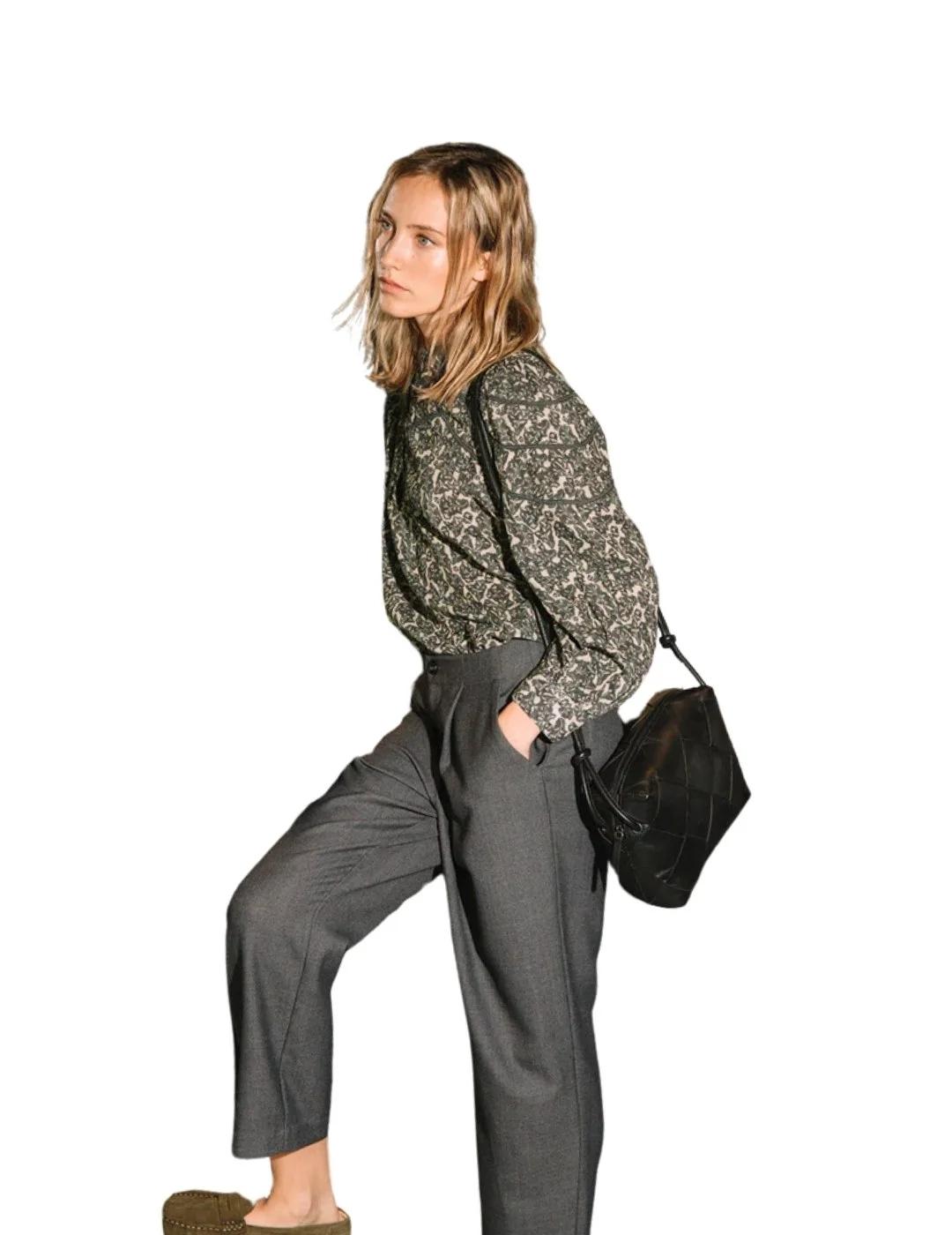 Indi & Cold Blusa con motivos botánicos Gris