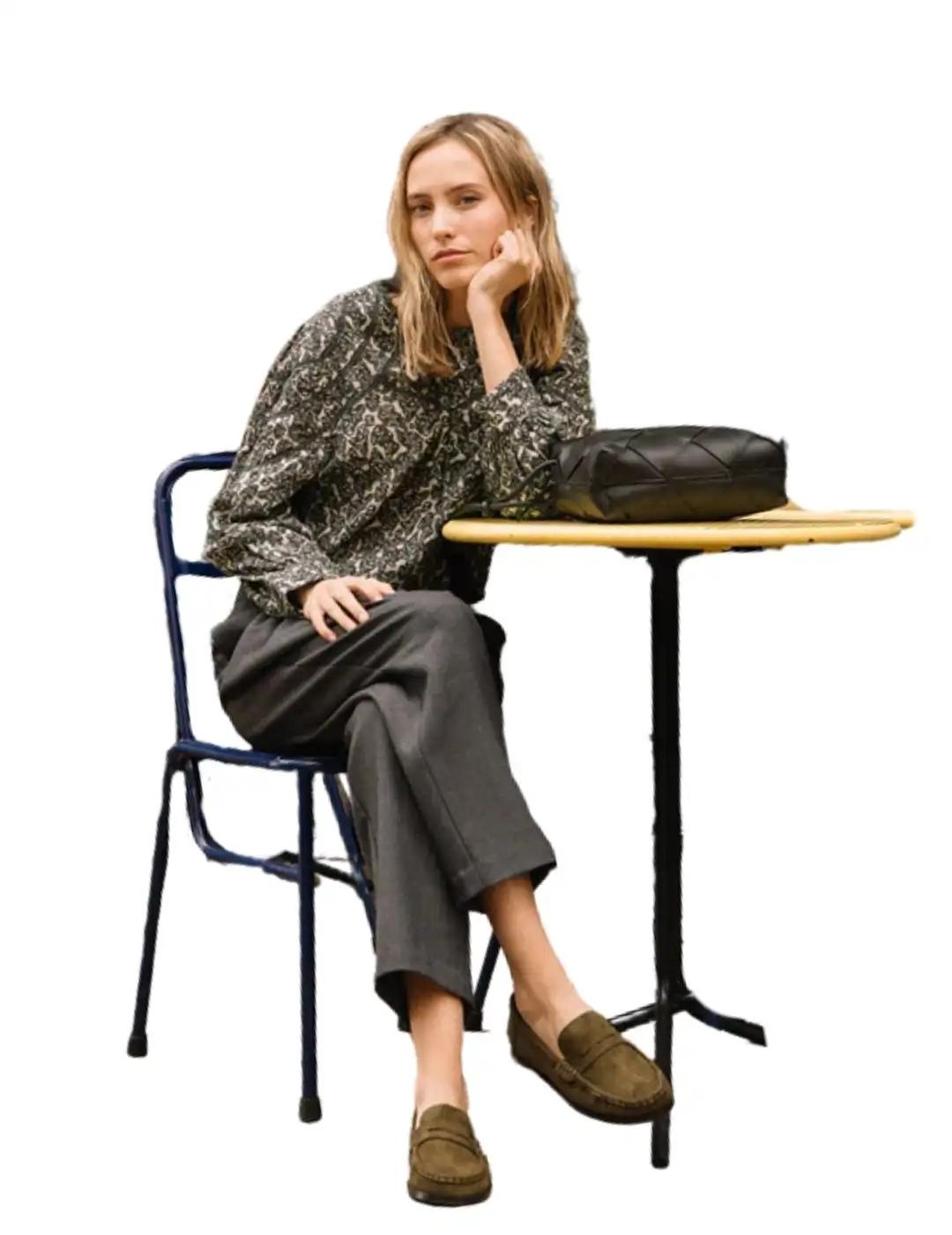 Indi & Cold Blusa con motivos botánicos Gris