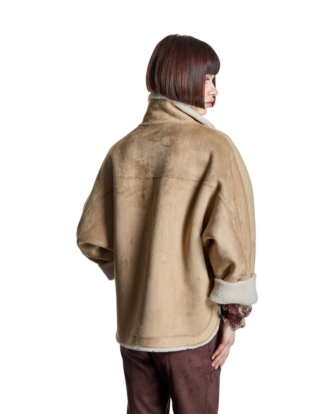 Alba Conde Cazadora reversible doble faz Beige