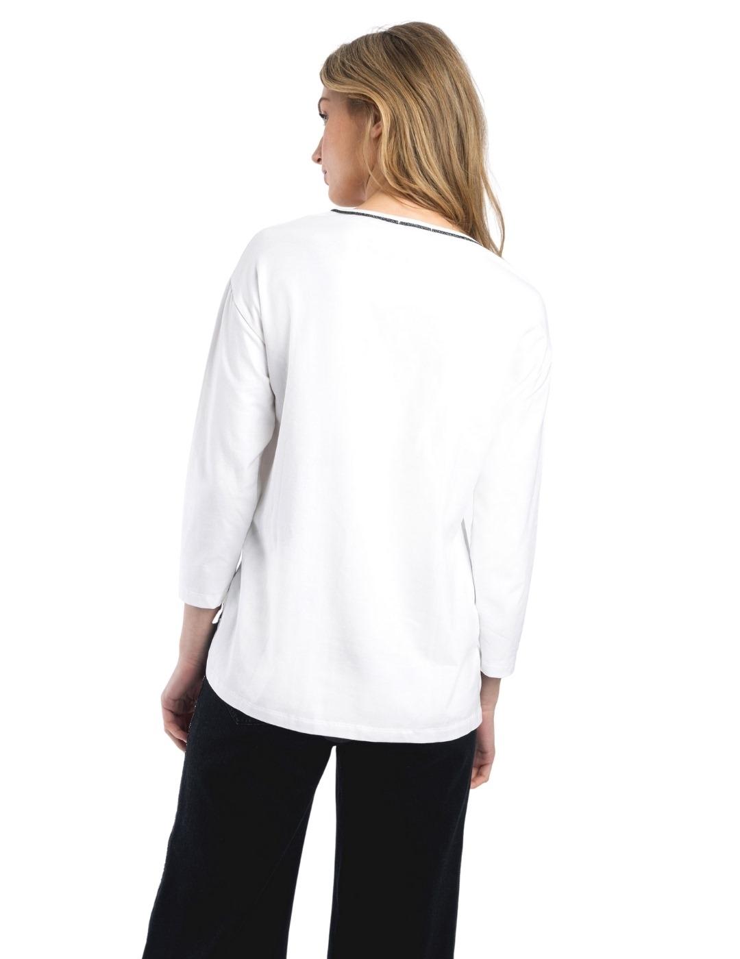 Camiseta Alba Conde Crudo Texto Para Mujer